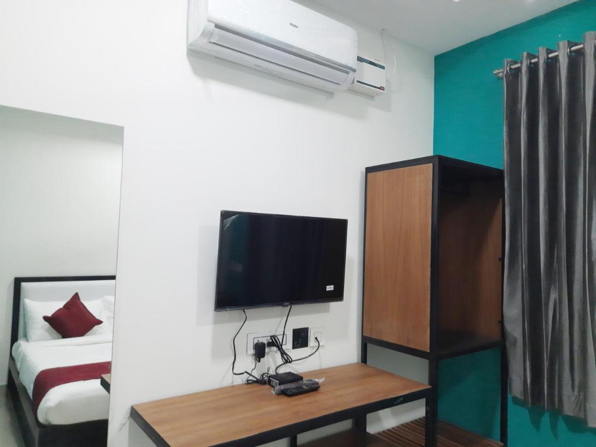 Hotel Naadi Stayinn By Abedrooms Танджавур Екстериор снимка